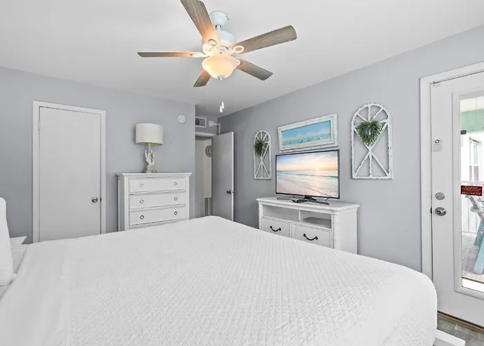 Harbor House B19 Holiday home