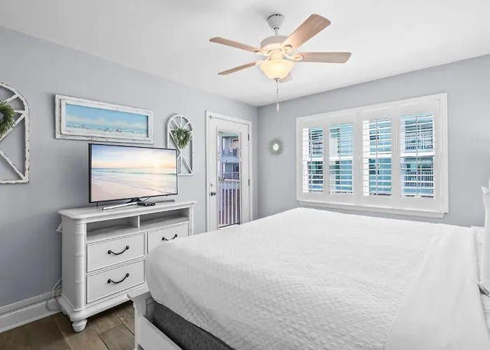 Harbor House B19