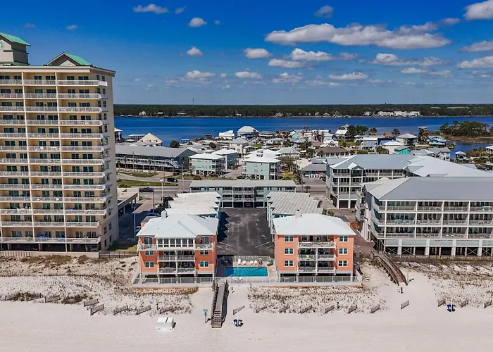 Harbor House B19 *